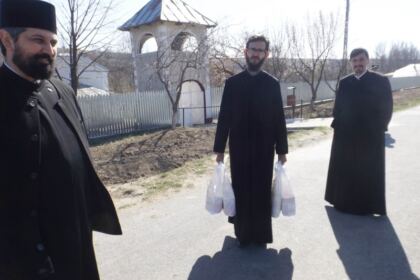 ÎPS Casian a vizitat astăzi comunitatea credincioşilor din satul Fundeanu, judeţul Galaţi – fotografia 11