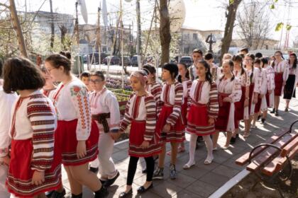 Şezătoarea „Tradiţii şi obiceiuri în satul movilean“ – fotografia 5