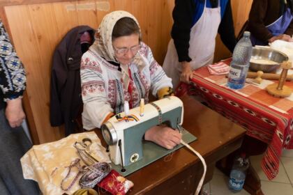 Şezătoarea „Tradiţii şi obiceiuri în satul movilean“ – fotografia 17