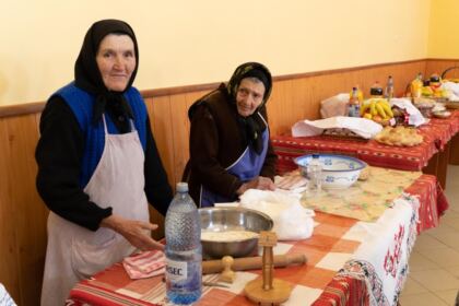 Şezătoarea „Tradiţii şi obiceiuri în satul movilean“ – fotografia 18