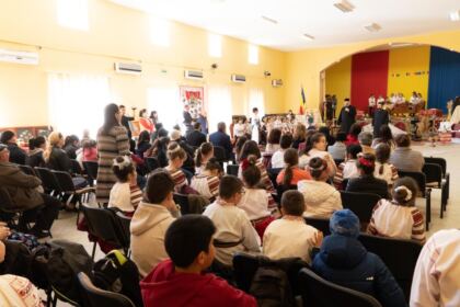 Şezătoarea „Tradiţii şi obiceiuri în satul movilean“ – fotografia 28