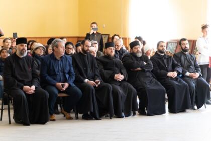 Şezătoarea „Tradiţii şi obiceiuri în satul movilean“ – fotografia 33