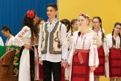 Şezătoarea „Tradiţii şi obiceiuri în satul movilean“ – fotografia 46
