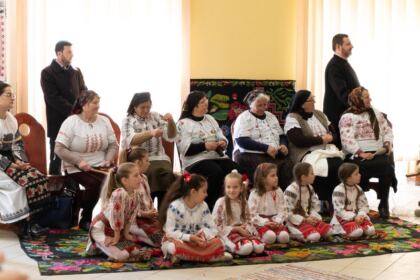 Şezătoarea „Tradiţii şi obiceiuri în satul movilean“ – fotografia 50