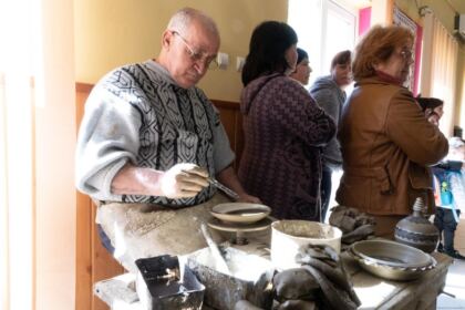 Şezătoarea „Tradiţii şi obiceiuri în satul movilean“ – fotografia 56