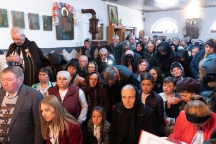 ÎPS Casian a vizitat astăzi comunitatea credincioşilor din satul Fundeanu, judeţul Galaţi – fotografia 22