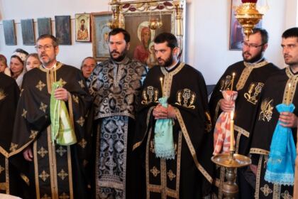 ÎPS Casian a vizitat astăzi comunitatea credincioşilor din satul Fundeanu, judeţul Galaţi – fotografia 29