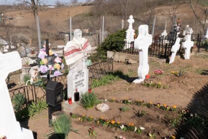ÎPS Casian a vizitat astăzi comunitatea credincioşilor din satul Fundeanu, judeţul Galaţi – fotografia 35