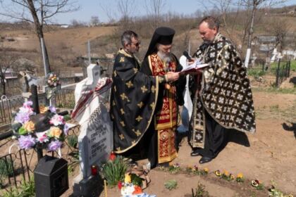 ÎPS Casian a vizitat astăzi comunitatea credincioşilor din satul Fundeanu, judeţul Galaţi – fotografia 36