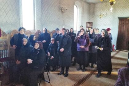 ÎPS Casian a vizitat astăzi comunitatea credincioşilor din satul Fundeanu, judeţul Galaţi – fotografia 3