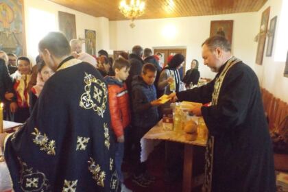 ÎPS Casian a vizitat astăzi comunitatea credincioşilor din satul Fundeanu, judeţul Galaţi – fotografia 10