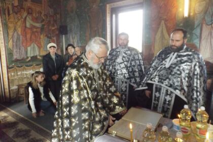 ÎPS Casian a vizitat astăzi comunitatea credincioşilor din satul Fundeanu, judeţul Galaţi – fotografia 2