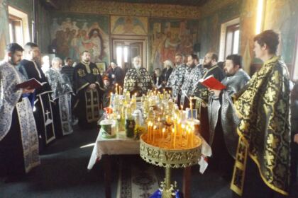 ÎPS Casian a vizitat astăzi comunitatea credincioşilor din satul Fundeanu, judeţul Galaţi – fotografia 4