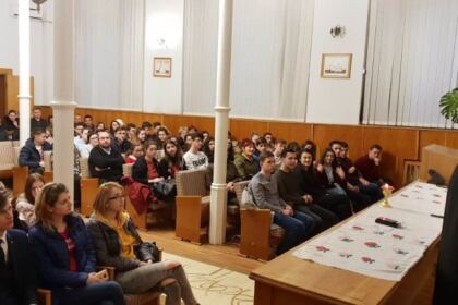 Comunicare şi comuniune în viaţa tinerilor – fotografia 3