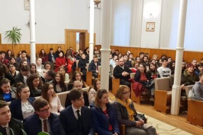 Comunicare şi comuniune în viaţa tinerilor – fotografia 4