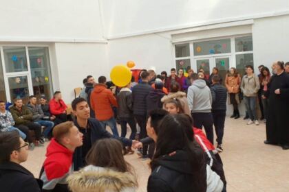 Comunicare şi comuniune în viaţa tinerilor – fotografia 14