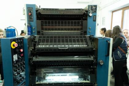Ierarhul Dunării de Jos a primit la Centrul eparhial vizita elevilor de la Şcoala nr. 26 din Galaţi – fotografia 1