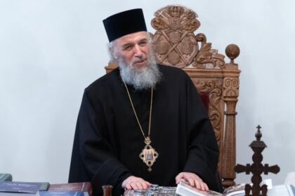 Ierarhul Dunării de Jos a primit la Centrul eparhial vizita elevilor de la Şcoala nr. 26 din Galaţi – fotografia 22