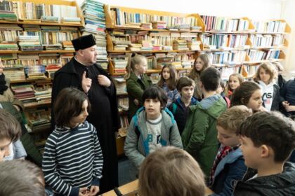 Oaspeţi în vizită la Aşezământul social-filantropic „Sf. Vasile cel Mare“ din Galaţi – fotografia 9