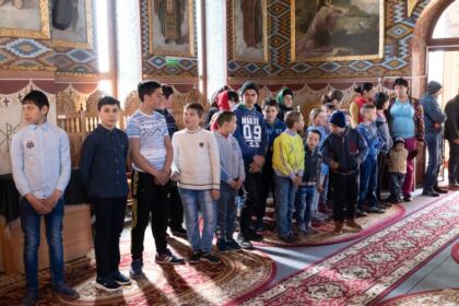 Programul eparhial „Ne înnoim de Sfintele Paşti“ a fost implementat cu succes şi în satele din Eparhia Dunării de Jos – fotografia 4