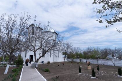 Programul eparhial „Ne înnoim de Sfintele Paşti“ a fost implementat cu succes şi în satele din Eparhia Dunării de Jos – fotografia 13