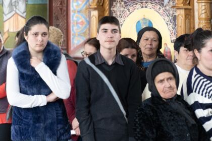 Programul eparhial „Ne înnoim de Sfintele Paşti“ a fost implementat cu succes şi în satele din Eparhia Dunării de Jos – fotografia 15