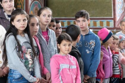 Programul eparhial „Ne înnoim de Sfintele Paşti“ a fost implementat cu succes şi în satele din Eparhia Dunării de Jos – fotografia 16