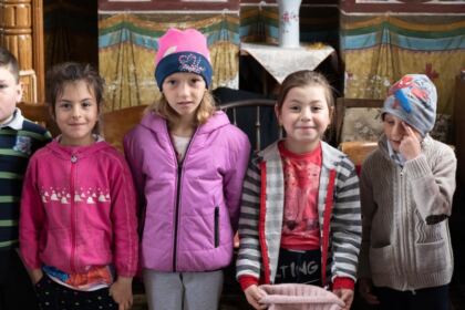Programul eparhial „Ne înnoim de Sfintele Paşti“ a fost implementat cu succes şi în satele din Eparhia Dunării de Jos – fotografia 17
