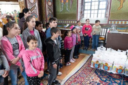 Programul eparhial „Ne înnoim de Sfintele Paşti“ a fost implementat cu succes şi în satele din Eparhia Dunării de Jos – fotografia 19