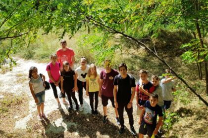 Educaţie creştină şi rugăciune de copil în tabăra de la Mănăstirea „Sfinţii Martiri Brâncoveni“ – Cârlomăneşti – fotografia 20