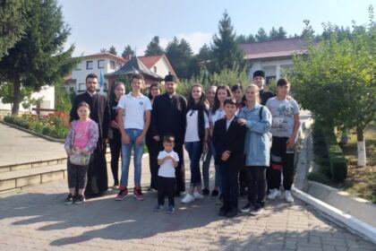 210 copii prezenţi la Tabăra „Lumina vie a mănăstirii în inima copilăriei“, desfăşurată în cadrul Protopopiatului Nicoreşti – fotografia 2