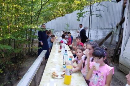 210 copii prezenţi la Tabăra „Lumina vie a mănăstirii în inima copilăriei“, desfăşurată în cadrul Protopopiatului Nicoreşti – fotografia 15