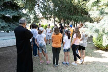 Programul eparhial de tabere pentru tineri continuă în Eparhia Dunării de Jos – fotografia 11