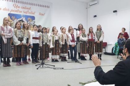 A 11-a ediţie a proiectului cultural-misionar „Un colind, un dar pentru sufletul tău“ – fotografia 16