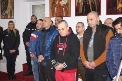 Colinde şi daruri la Penitenciarul de maximă siguranţă din Galaţi – fotografia 17
