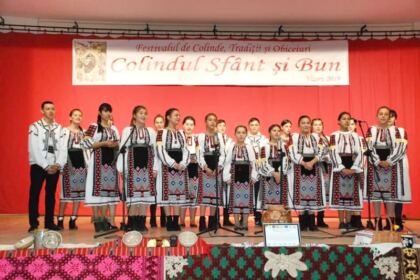 Prima ediție a Festivalului de colinde, tradiții și obiceiuri străbune „Colindul sfânt și bun“ – fotografia 4