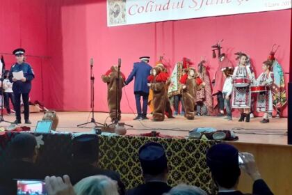 Prima ediție a Festivalului de colinde, tradiții și obiceiuri străbune „Colindul sfânt și bun“ – fotografia 14