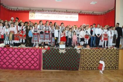 Prima ediție a Festivalului de colinde, tradiții și obiceiuri străbune „Colindul sfânt și bun“ – fotografia 20