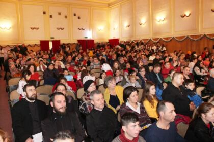 Colinde și datini din străbuni la Tecuci – fotografia 15