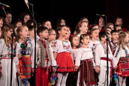 Tradiţionala serbarea a Seminarului Teologic „Sfântul Apostol Andrei“ din Galaţi la Naşterea Domnului – fotografia 7