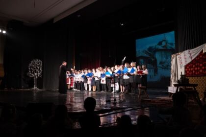 Tradiţionala serbarea a Seminarului Teologic „Sfântul Apostol Andrei“ din Galaţi la Naşterea Domnului – fotografia 12