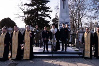 Comemorarea eroilor Revoluției din 1989 și Festivalul de datini şi obiceiuri la Naşterea Domnului şi Anul Nou „Tudor Pamfile“ la Galaţi – fotografia 2