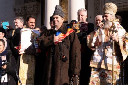 Comemorarea eroilor Revoluției din 1989 și Festivalul de datini şi obiceiuri la Naşterea Domnului şi Anul Nou „Tudor Pamfile“ la Galaţi – fotografia 9