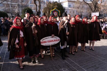 Comemorarea eroilor Revoluției din 1989 și Festivalul de datini şi obiceiuri la Naşterea Domnului şi Anul Nou „Tudor Pamfile“ la Galaţi – fotografia 19