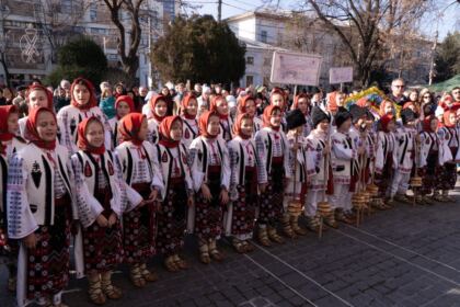 Comemorarea eroilor Revoluției din 1989 și Festivalul de datini şi obiceiuri la Naşterea Domnului şi Anul Nou „Tudor Pamfile“ la Galaţi – fotografia 22
