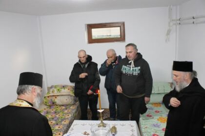 O peșteră a Betleemului s-a deschis la Galați – fotografia 11