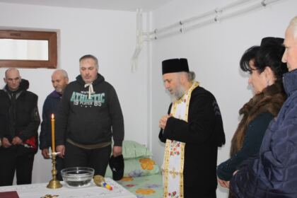 O peșteră a Betleemului s-a deschis la Galați – fotografia 16