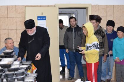 Mângâiere și daruri pentru semeni fără adăpost din Brăila – fotografia 1
