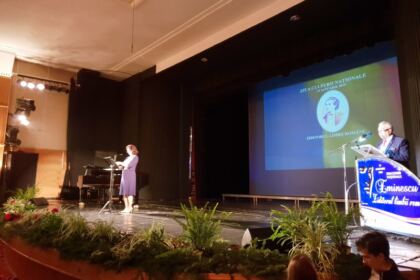 Poetul naţional Mihai Eminescu a fost omagiat la Seminarul Teologic „Sfântul Apostol Andrei“ din Galaţi – fotografia 8