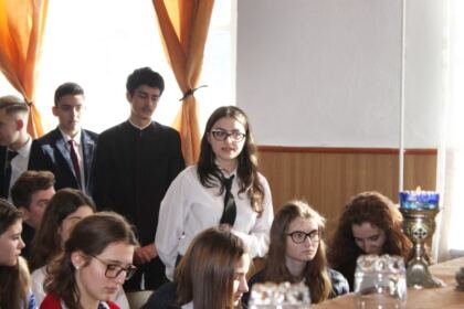 Simpozion interliceal la Seminarul Teologic „Sfântul Apostol Andrei“ şi vizita Înaltpreasfinţitului Părinte Athenagoras Peckstadt la Galaţi – fotografia 9